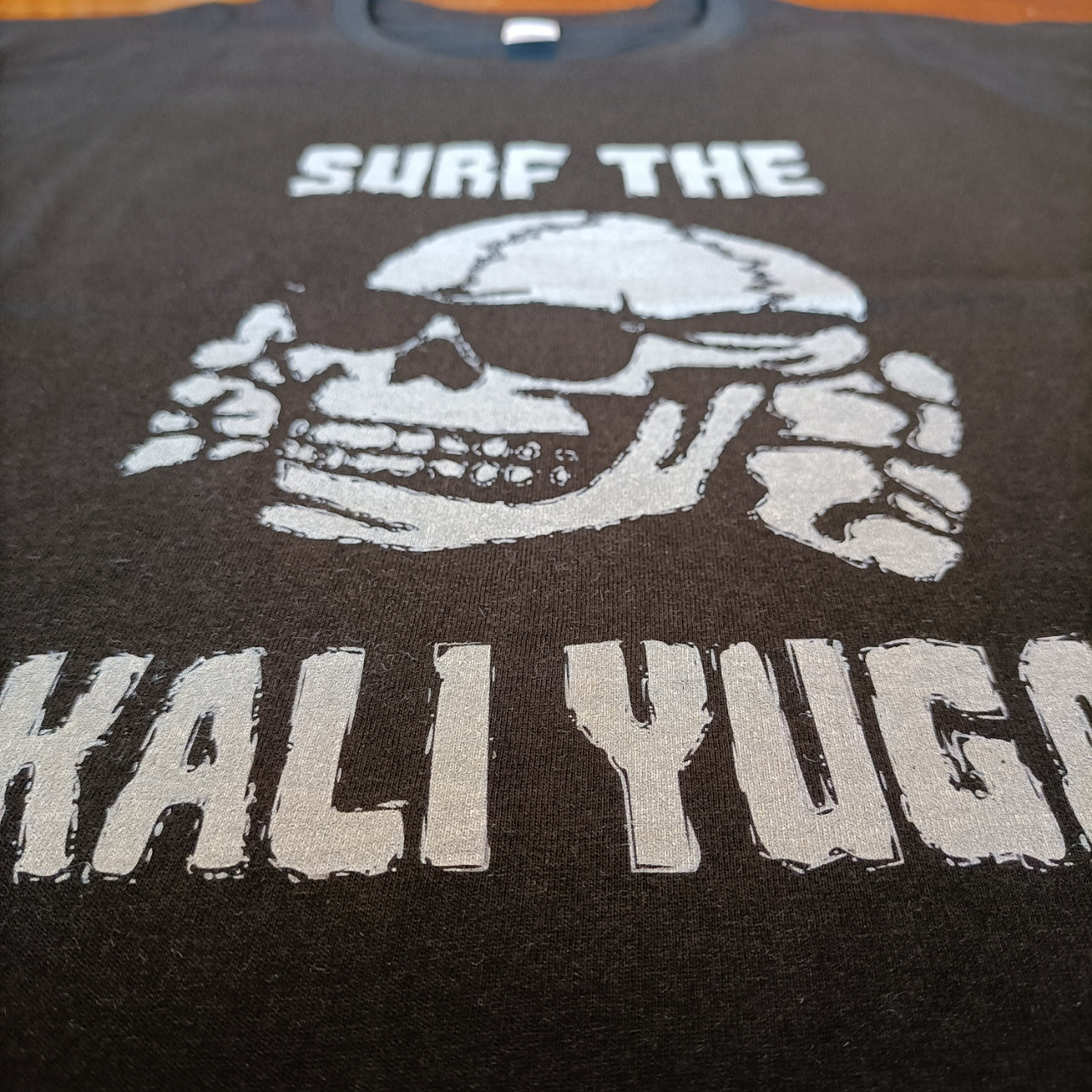 Camiseta Surf The Kali Yuga