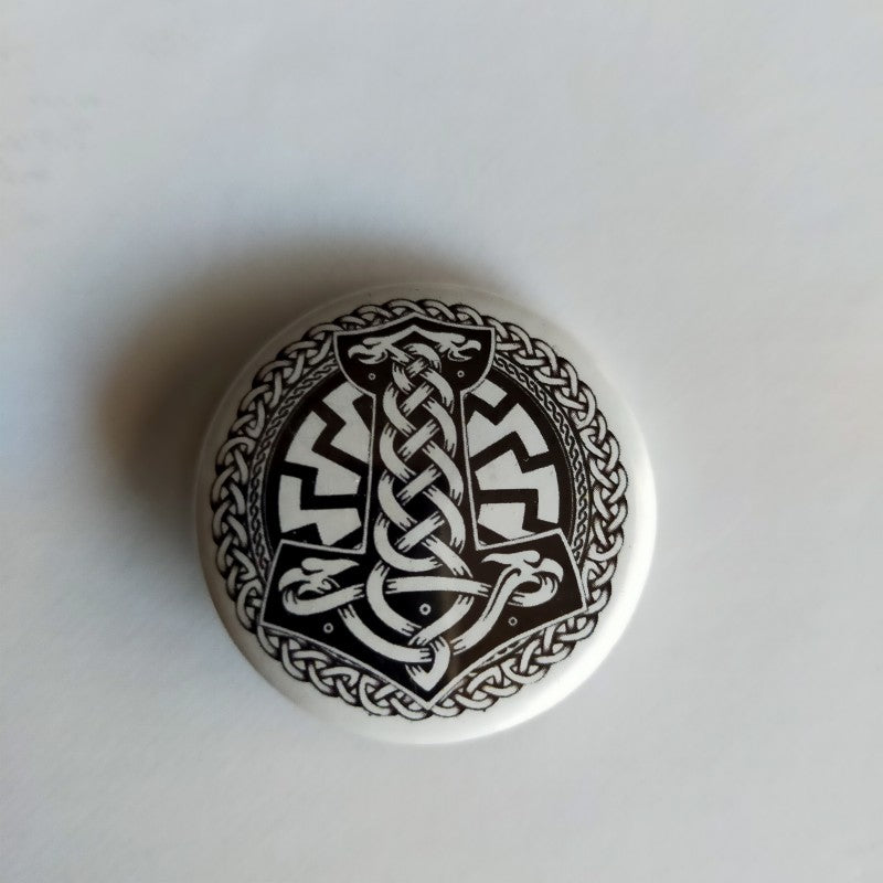 Pin Ásatrú